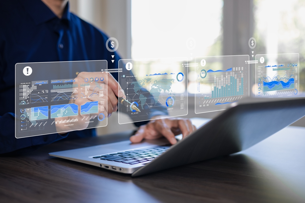 Seamless Reporting in the Cloud Era